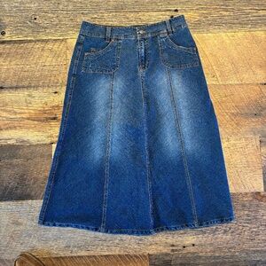 Bandolinoblu A line denim skirt